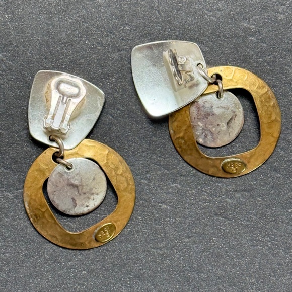 VINTAGE MB SF Earrings Clip Hammered Two Tone Metal Modern Geometric Lightweight - Picture 4 of 7